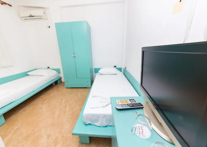 Expert 3* Golem (Tirana)