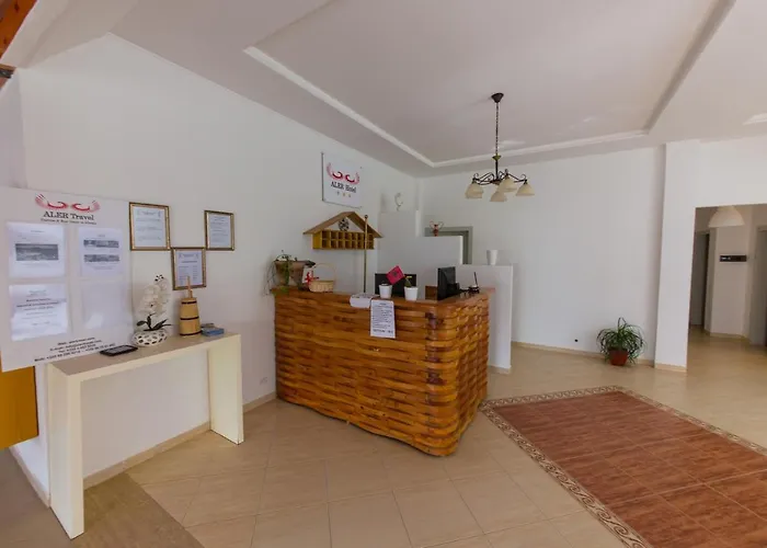 Expert Golem (Tirana)